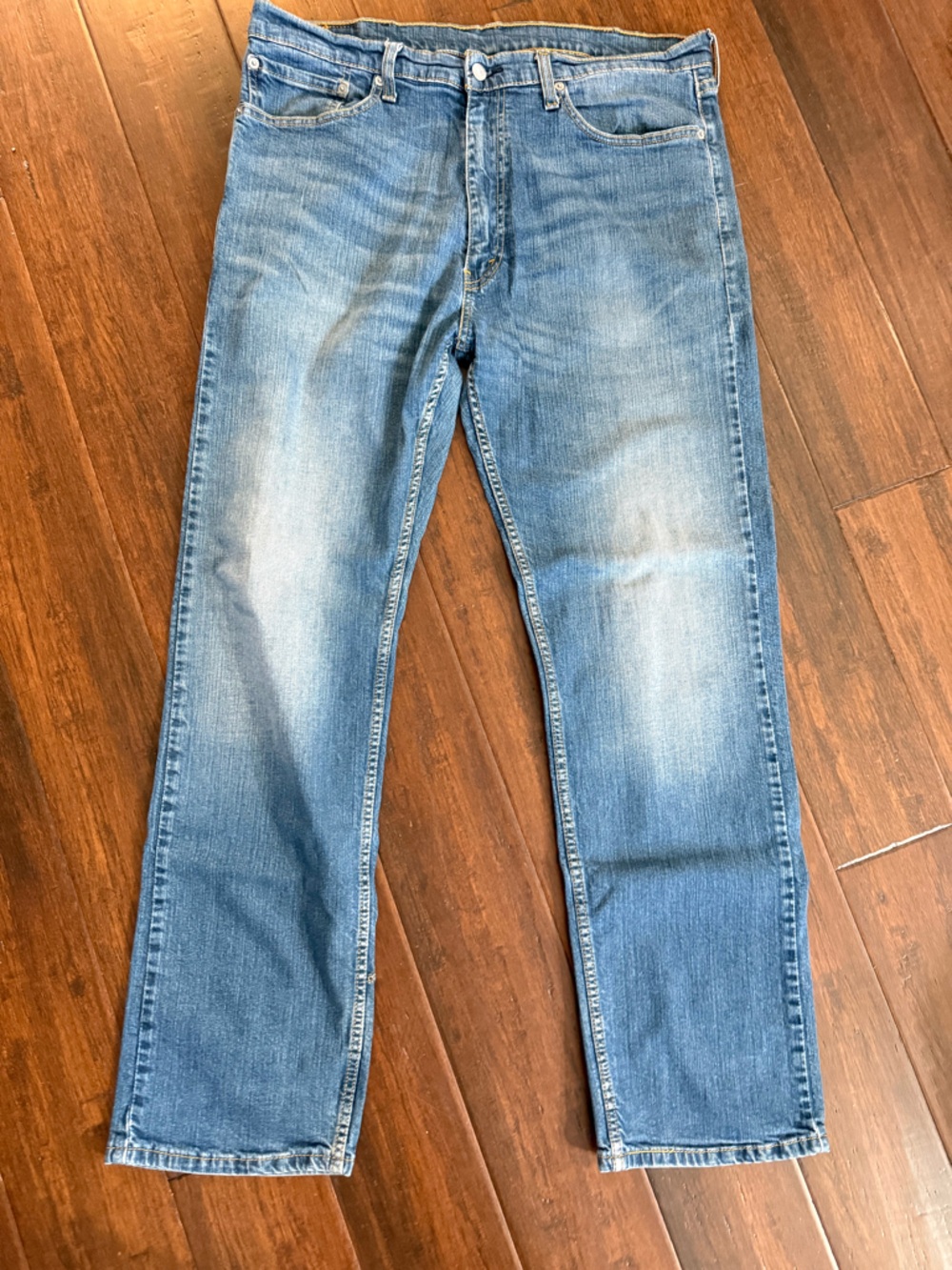 Levi's Men's Medium Blue Straight Jeans